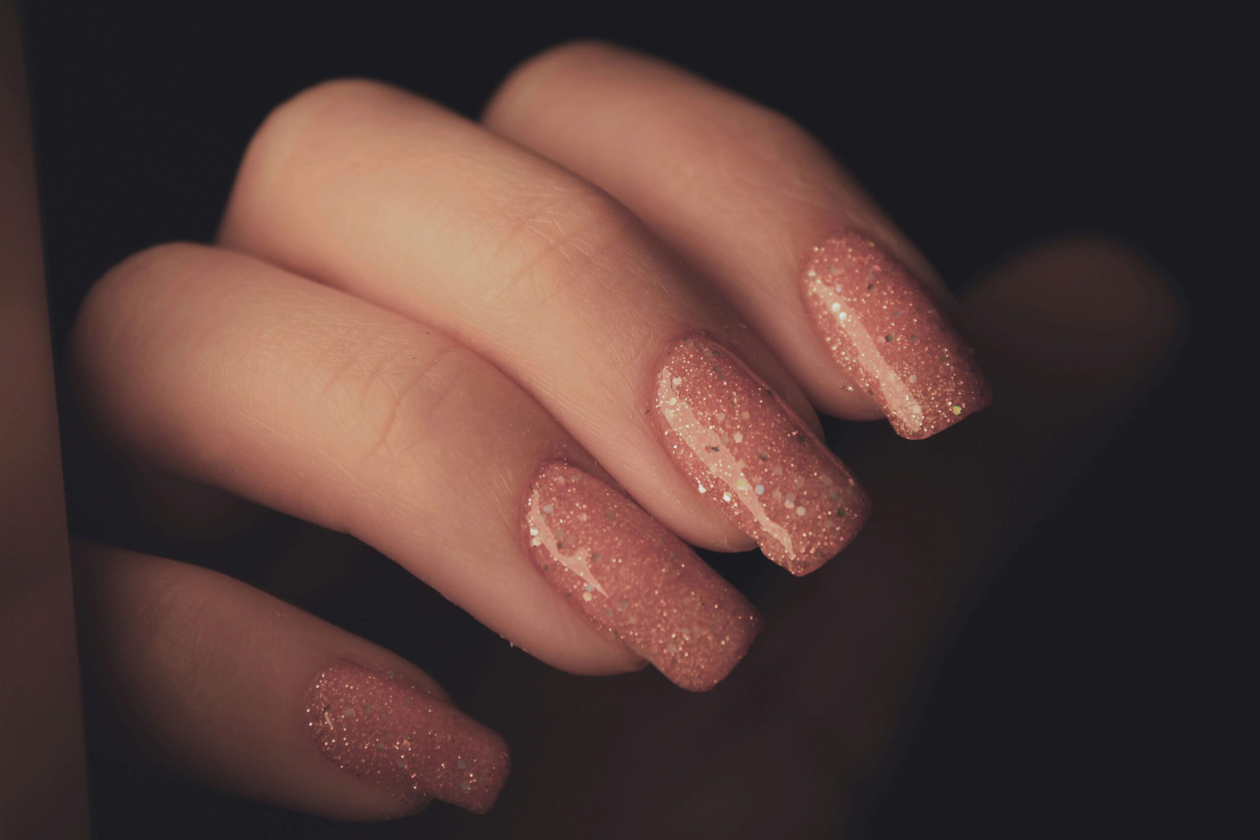 summer hobbies doing nail art