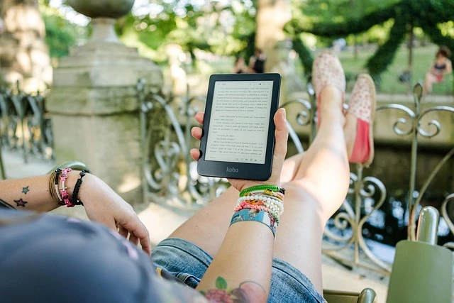 how to enjoy your own company reading a book