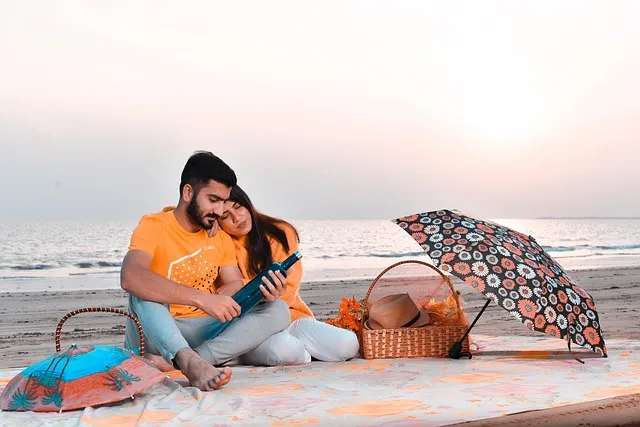 summer date ideas sunset picnic