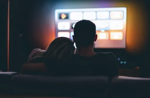 rainy day date ideas watching movie